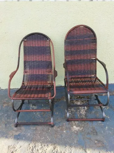 Vendo duas cadeiras de balanço novas