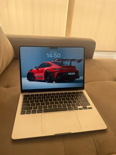 MacBook Air M4 13" - 16GB RAM / 256GB SSD - Prata - Garantia Apple até 03/2027!!!