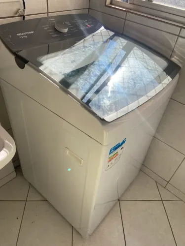 Máquina lavar semi nova 