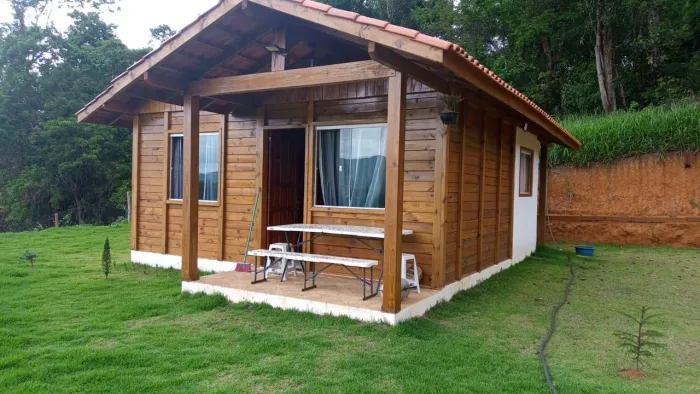 CHALÉ em SANTA LEOPOLDINA 2.000m²