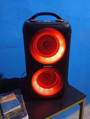 Caixa de som Amvox 600