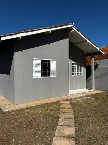 Vende-se casa Res Milton Figueiredo próximo Vitória régia 