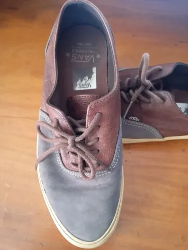 Tênis vans couro 41br