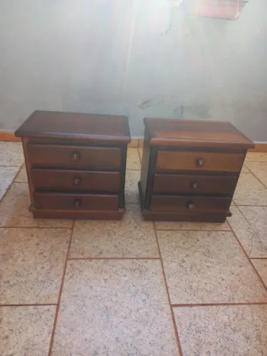 Mesa de cabeceira