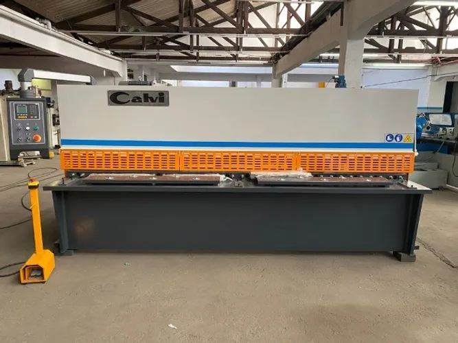 Guilhotina hidraulica Calvi nova- 6/3200mm 