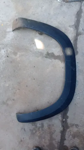 Moldura paralama kwid dianteira direita