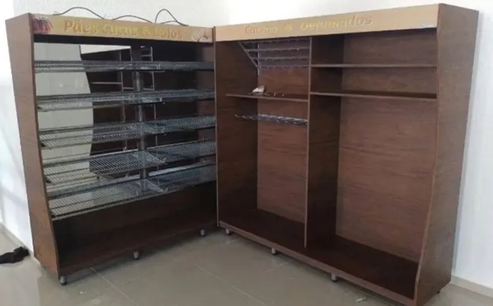 Armários para Comércio em MDF Pães Carvão Defumados