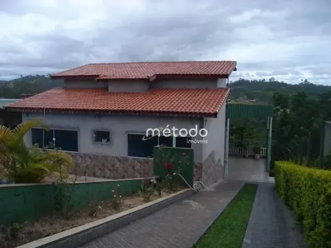 Chácara com 3 quartos à venda, 3600 m² por R$ 3.800.000 - Bairro Maracatu - Guararema/SP