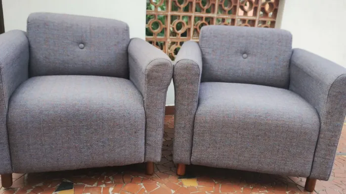2 Poltronas Tokstok em Tecido Cinza