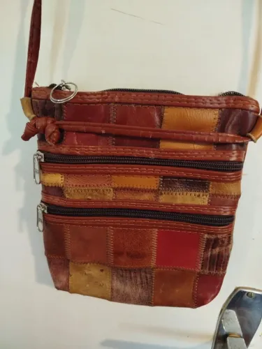 Bolsa de Ombro Patchwork em Couro
