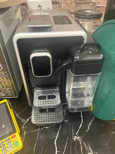 Cafeteira Elétrica - Prepare seu café com praticidade!