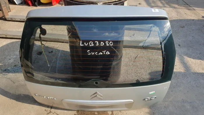 Tampa traseira Citroen C3 2013 C/detalhe