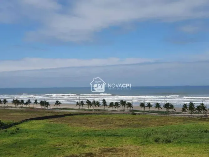 Apartamento à venda no bairro Vila Mirim em Praia Grande/SP