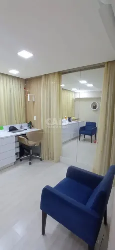 Sala comercial no HC Plaza