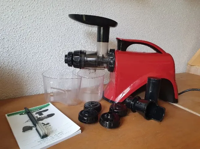 Omega Juicer NC800 - extrator, espremedor e processador a frio 