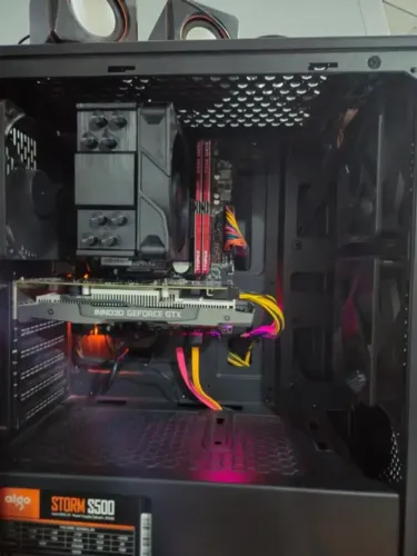 Montagem, formatação, e limpeza de Computadores e Notebooks