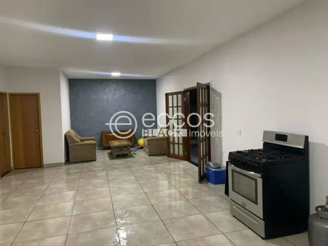 Chácara à venda, 3 quartos, 3 suítes, Tapuirama - INDIANÓPOLIS/MG