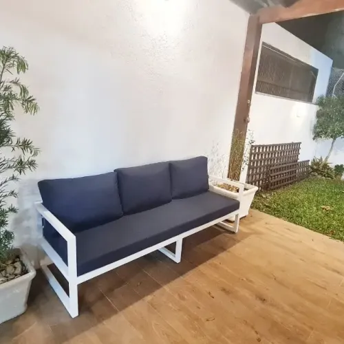 SOFÁ METÁLICO DESIGN INDUSTRIAL PARA ÁREA EXTERNA