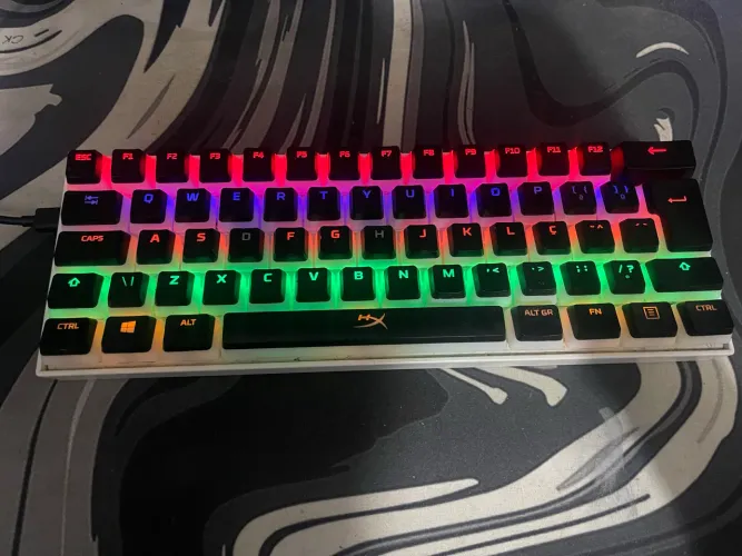 Teclado Gamer Mecânico (Switch Blue) Redragon Lakshmi+ Keycaps HyperX Pudding Double Shot