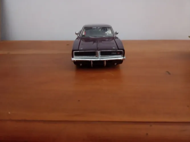 Miniatura Dodge Charger 1969 Maisto 1/24