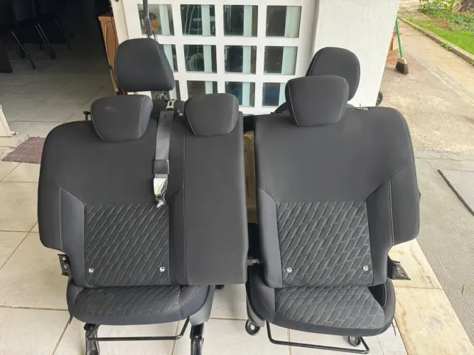 Jogo de bancos + forros de porta Nissan kicks Advance 2023