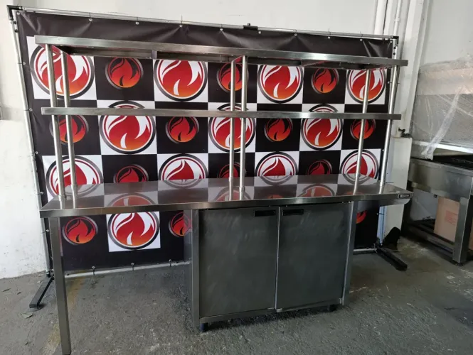 Balcão seco com 2 prateleira neutra todo no aço inox por dentro e por fora da marca macom