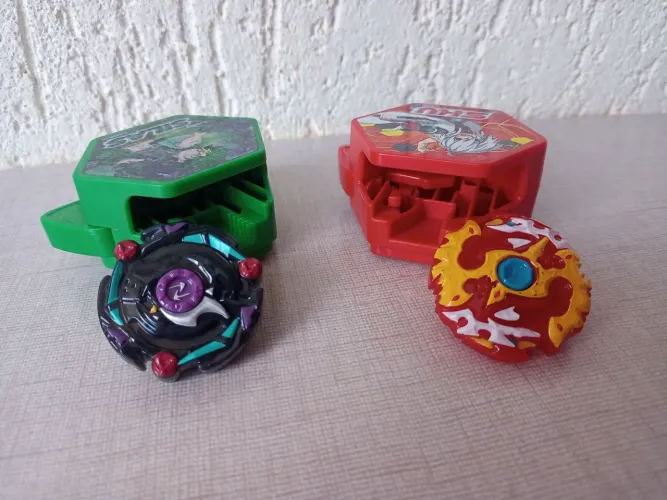 Beyblade Burst - Lançadores e Beyblades McDonald's