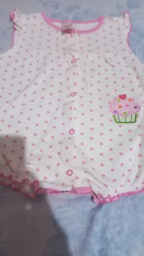 Roupas ótimo estado de conservação limpinhas e passadas