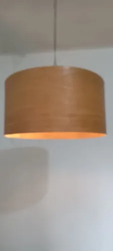 Luminária em madeira peroba tamanho 040 cm diâmetro 020cm altura 