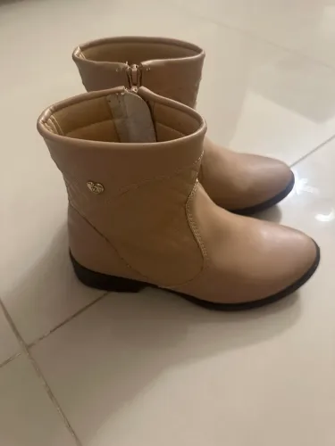 Bota feminina Kidy, tamanho 30