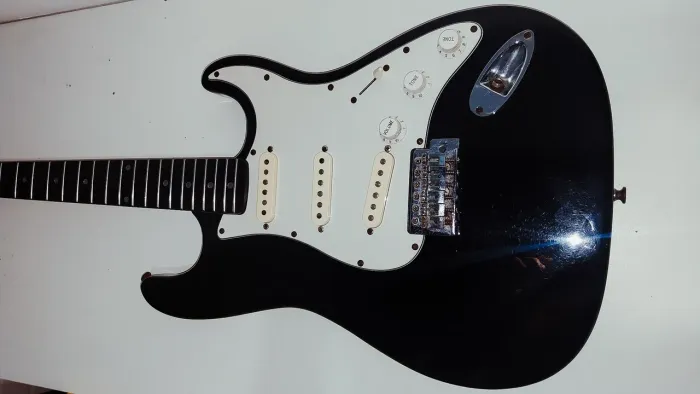 Guitarra Stratocaster Condor Rx20s (com capa)