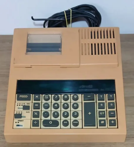 Calculadora Antiga Olivetti Divisumma 31 PD - No Estado