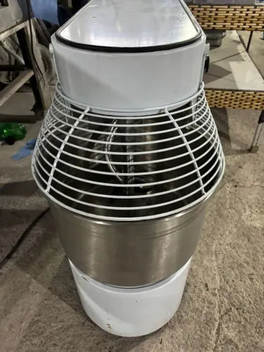 Amassadeira Industrial Gastromark 25 kilos de massa pronta