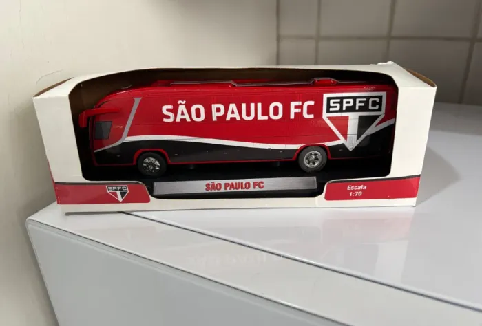 +m+ miniatura ônibus são paulo fc - escala 1:70 - vermelho -  expresso tricolor