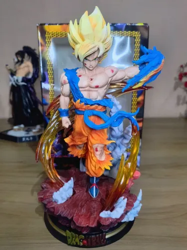 Figura de Ação Dragon Ball Z - Goku Super Sayaji, Státua PVC,