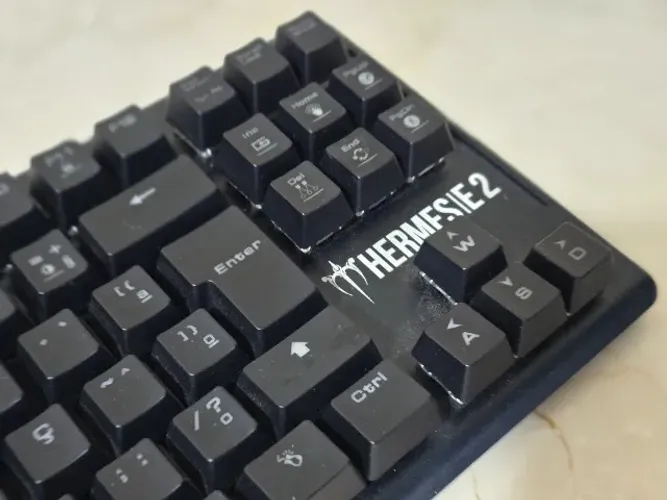 Teclado Mecânico Gamer Gamdias Hermes E2 Qwerty Blue Azul-celeste ABNT