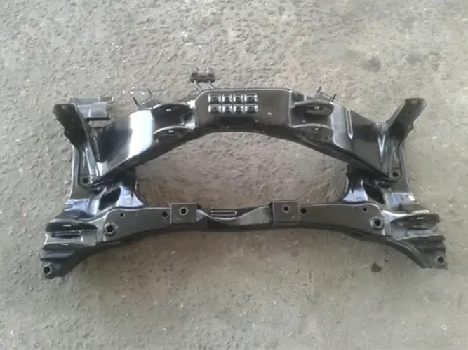 Quadro De Suspensão T. Mitsubishi Airtrek 2.4 2006     6675