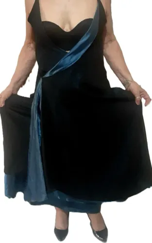 Espetacular Vestido longo para Festas e Formaturas de fim de ano, tamanho M
