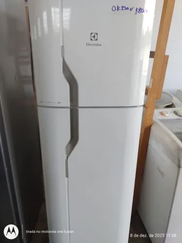REFRIGERADOR ELECTROLUX DF35A 220V
