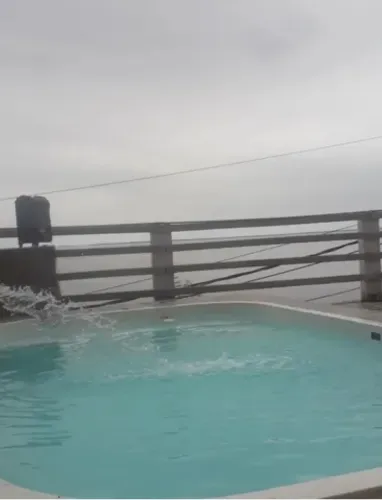 Vendo casa 4 quartos com piscina Ilha de Itacuruça - RJ