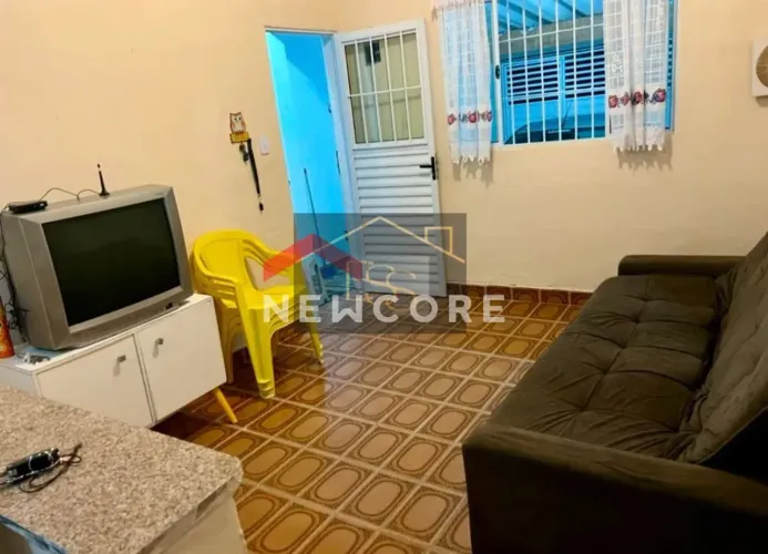 Casa em Rua Monsenhor Seckler - Jardim Praia Grande - Mongaguá/SP