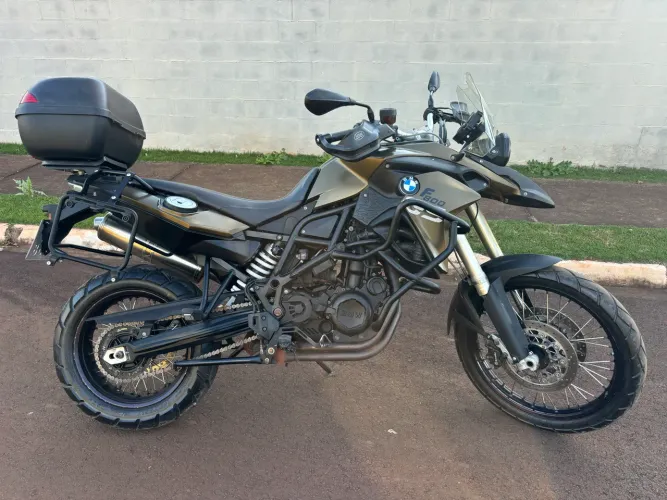 BMW 800 aceito carro ou moto de menor valor ou financio em até 60x.
