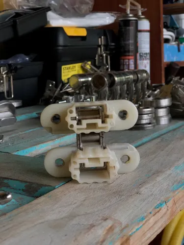 Dobradiça invisível / Dobradiça Oculta ( Nylon e Metal)