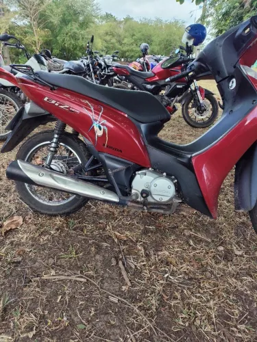 Biz 125 flex troca em carro