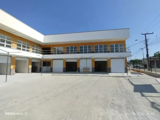 ALUGA-SE LOJAS COMERCIAIS NA AV. OSÓRIO DE PAIVA