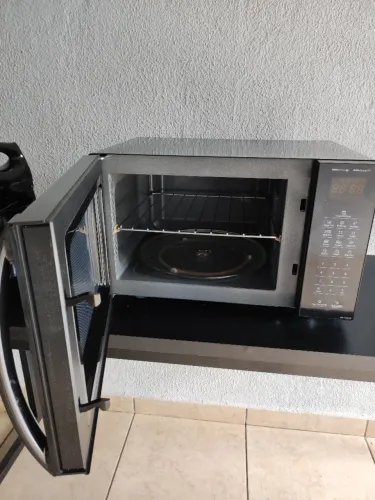Vendo microondas usado