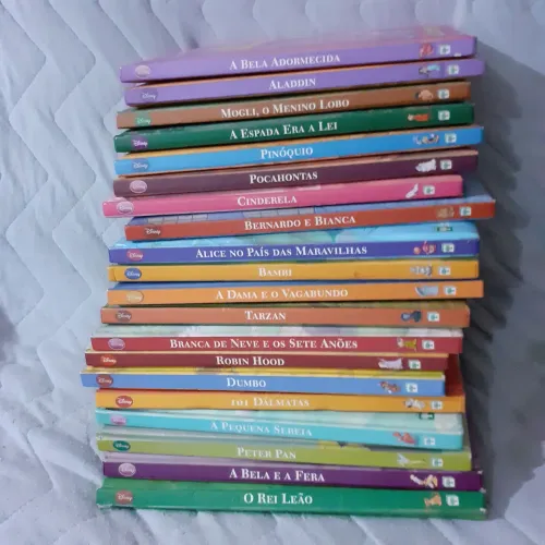 Coleção de livros Disney com CD