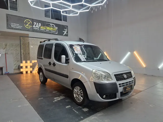 Fiat Doblo Essence 1.8 Flex 16V 5P 2012