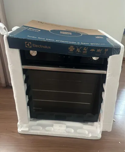 Forno de embutir a gás Electrolux 80 litros.
