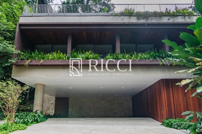 Casa de Luxo à Venda em Condomínio Cidade Jardim Tom, Guarujá-SP 5 Quartos, 5 Suítes, 4 Sa